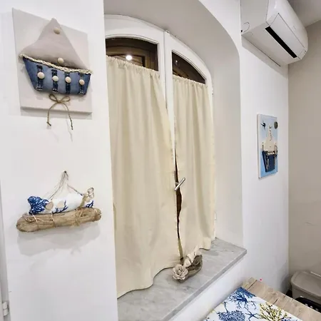 Donna Lia Giardini Naxos