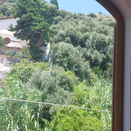 Donna Lia Lägenhet *