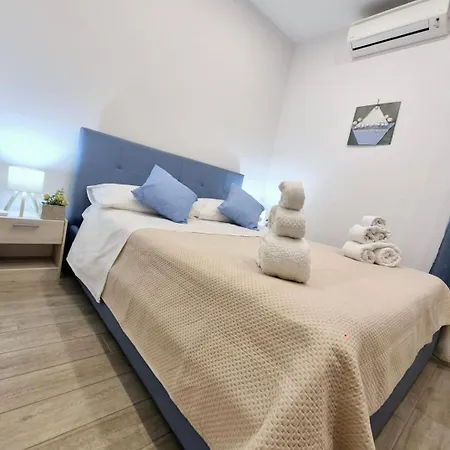 Apartment Donna Lia Giardini Naxos