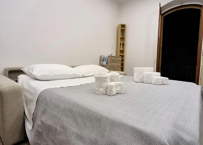 Donna Lia * Giardini-Naxos